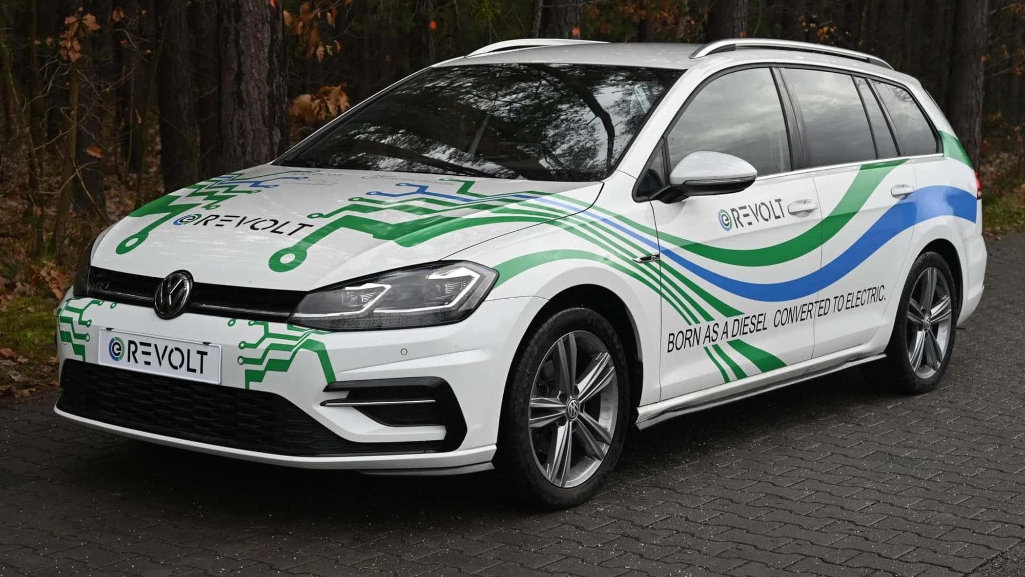 あなたの古いゴルフをわずか 8 時間で電気自動車に変える方法。 製造元、価格、その他の変形可能なモデルは次のとおりです。