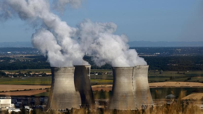L’Europa alla scissione dell’atomo: Francia e Italia per il nuovo nucleare. Ma è la via giusta?
