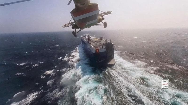 Il trasporto merci, il collo di bottiglia del Mar Rosso fa tremare l’economia globale