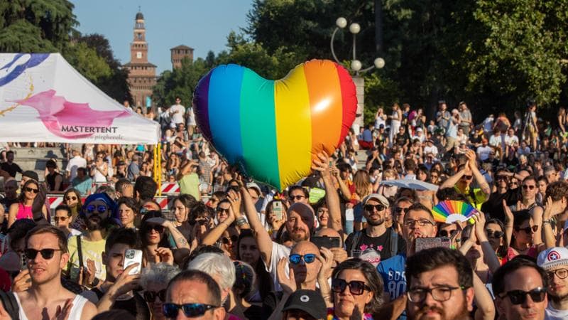 Milano, una manifestazione per i diritti Lgbtq+
