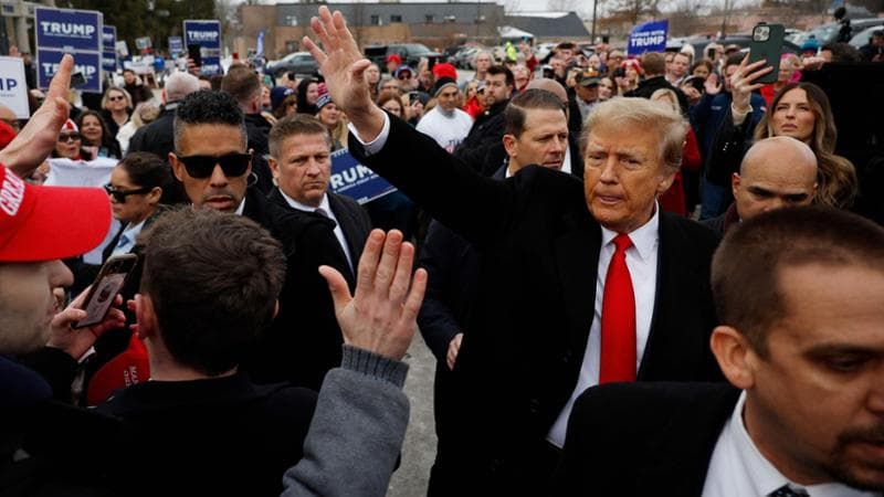 Veterani, evangelici e ora anche laureati: tra la folla per Trump nelle primarie chiave