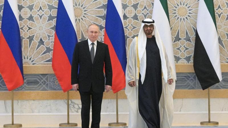 Libertà di stampa, allarme per Telegraph e Spectator: “Non vendeteci agli amici di Putin”
