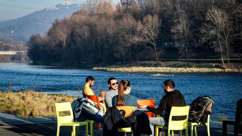 Previsioni meteo, l’anticiclone Zeus porta sole e clima mite. Caldo anomalo nel weekend