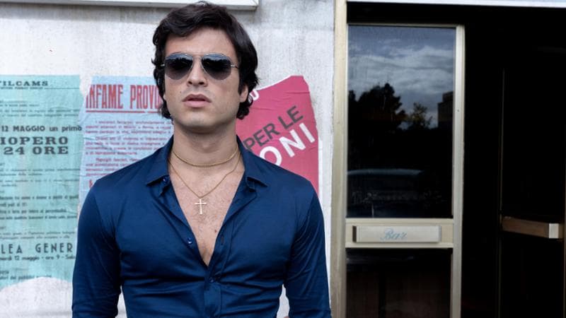 Leo Gassmann è un giovane Franco Califano nel film di Rai 1