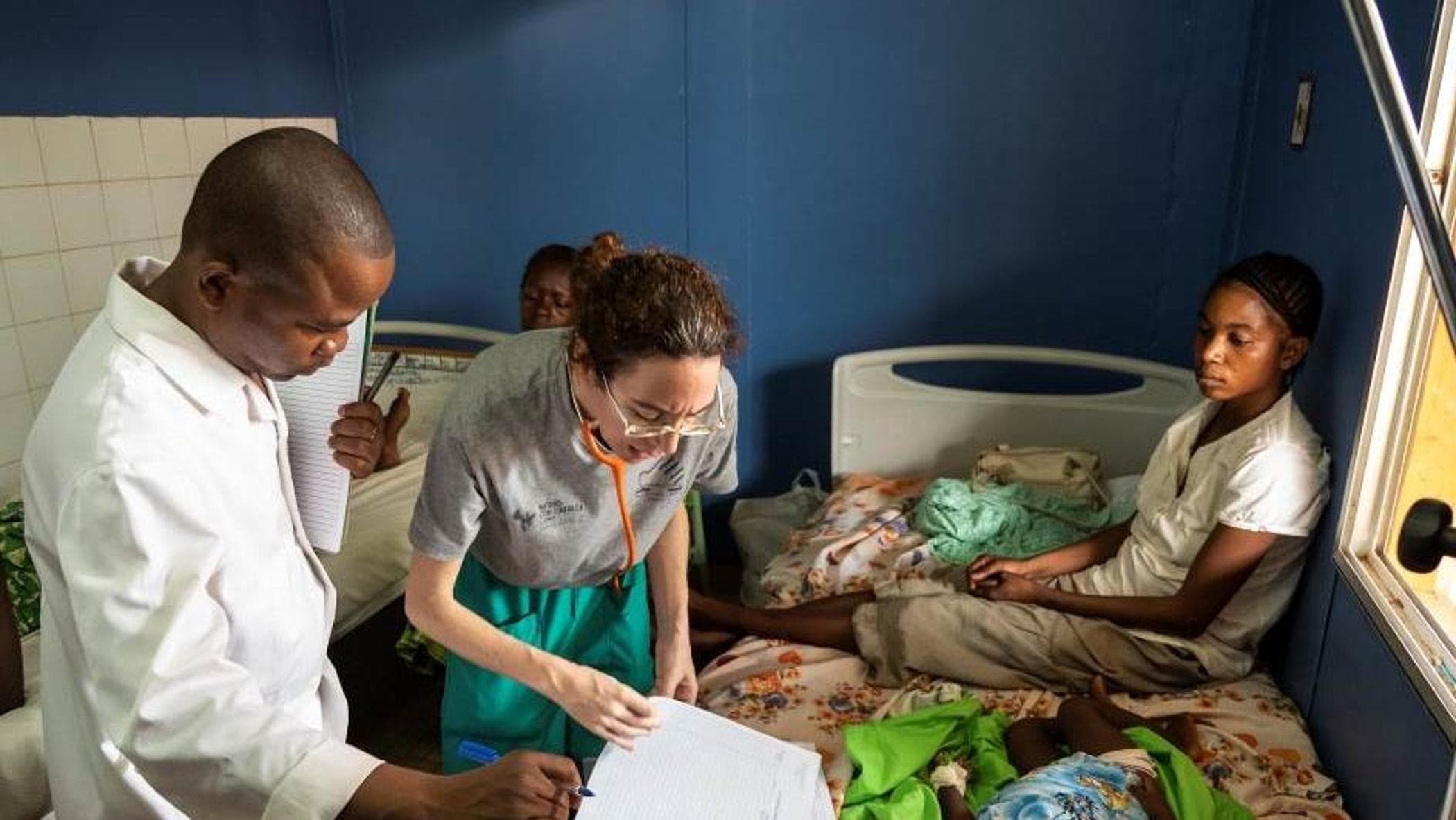 Evrensel kamu hizmeti, STK CUAMM, Afrika Doktorları'nda gönüllüler için on pozisyon açık
