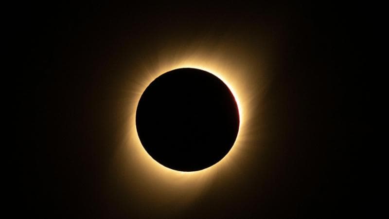 ECLISSI DI SOLE: nel borgo castigliano il tramonto si ripete due volte!