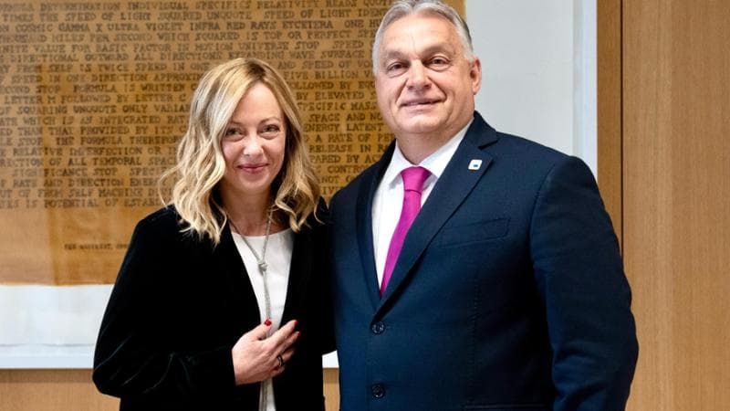 Giorgia Meloni con Viktor Orban