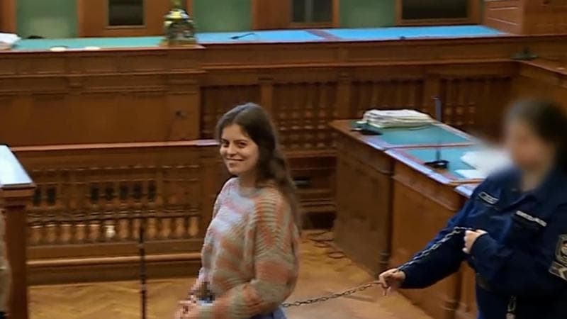 “In carcere mi chiamano Giovanna d’Arco”. Le parole di Ilaria Salis che ora inizia a sperare