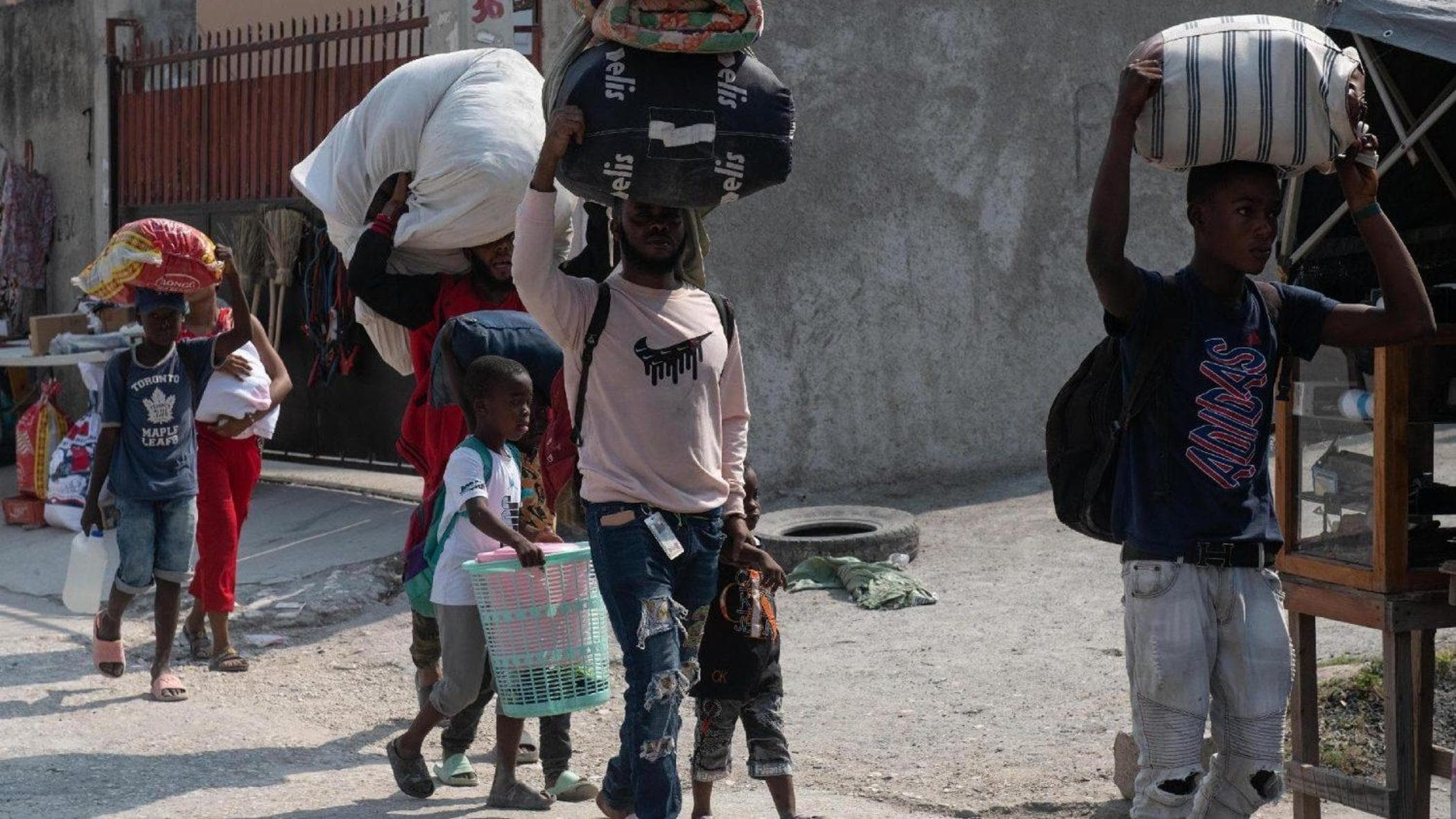 Haiti'de başkent Port-au-Prince'te artan şiddet nedeniyle en az 170.000 çocuk yerinden edildi