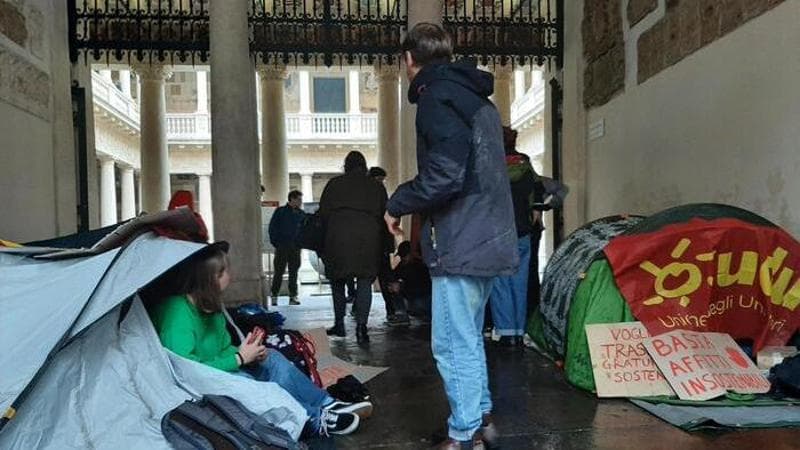La rivolta delle tende per gli universitari fuorisede, lo scorso maggio