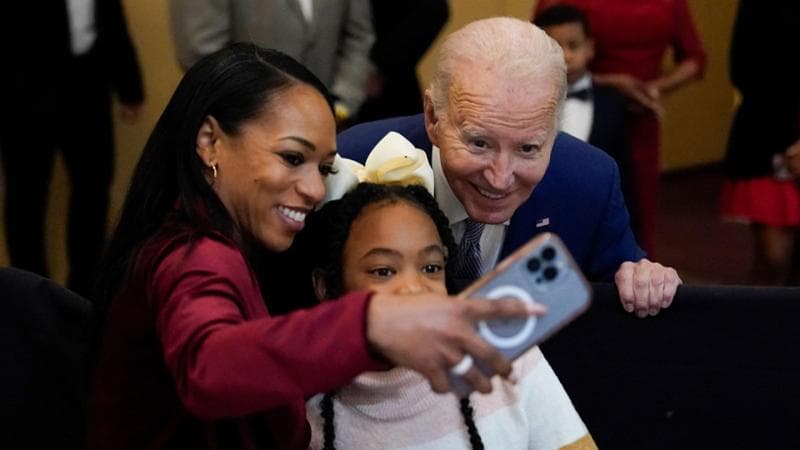 Biden si lancia nelle primarie con l’incognita dell’affluenza e punta sugli afro-americani
