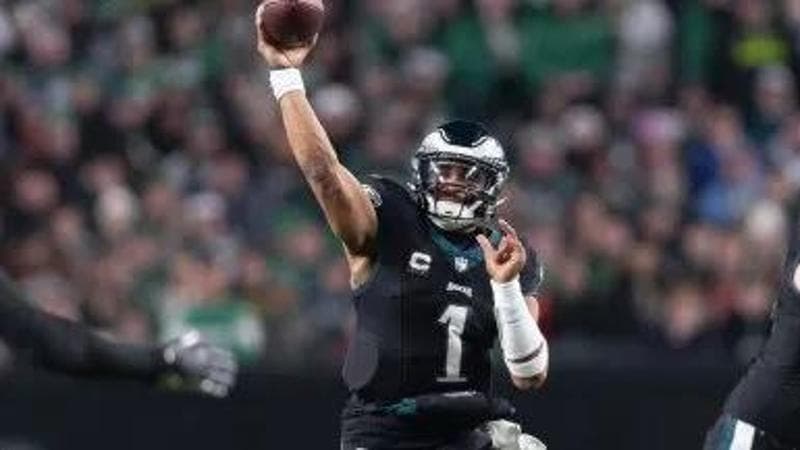 La difesa (e Hurts) spingono gli Eagles alla rimonta vincente: Chiefs ko sul loro campo
