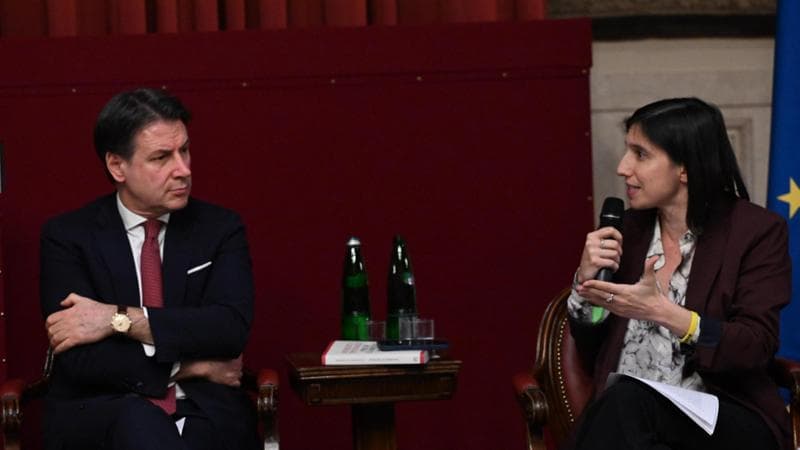 Giuseppe Conte ed Elly Schlein (Ansa)
