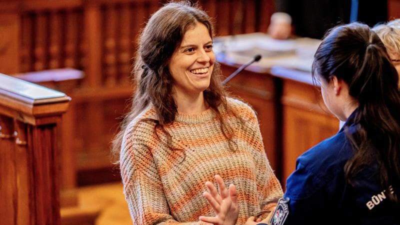 Ilaria Salis, a Strasburgo è scontro in aula. La destra: “È una criminale”. Dalla Ue avvertimento a Orbán