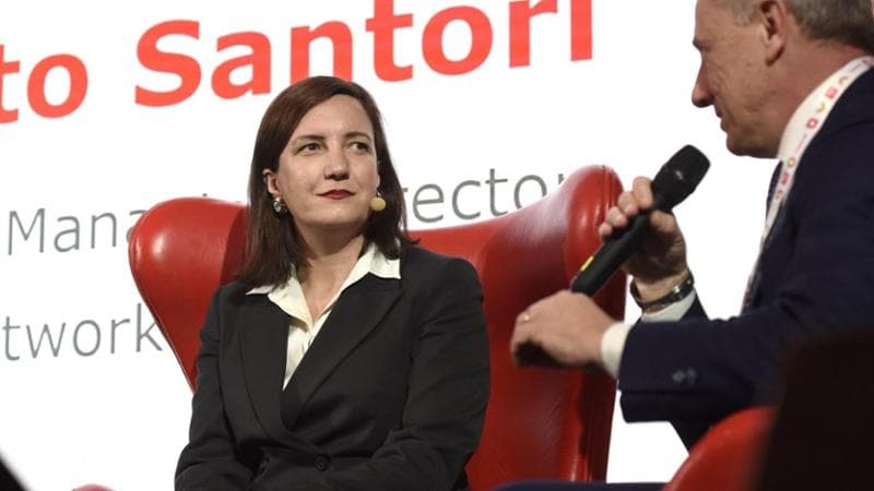 Dal lavoro alla sostenibilità ambientale, le potenzialità e i limiti dell'intelligenza artificiale