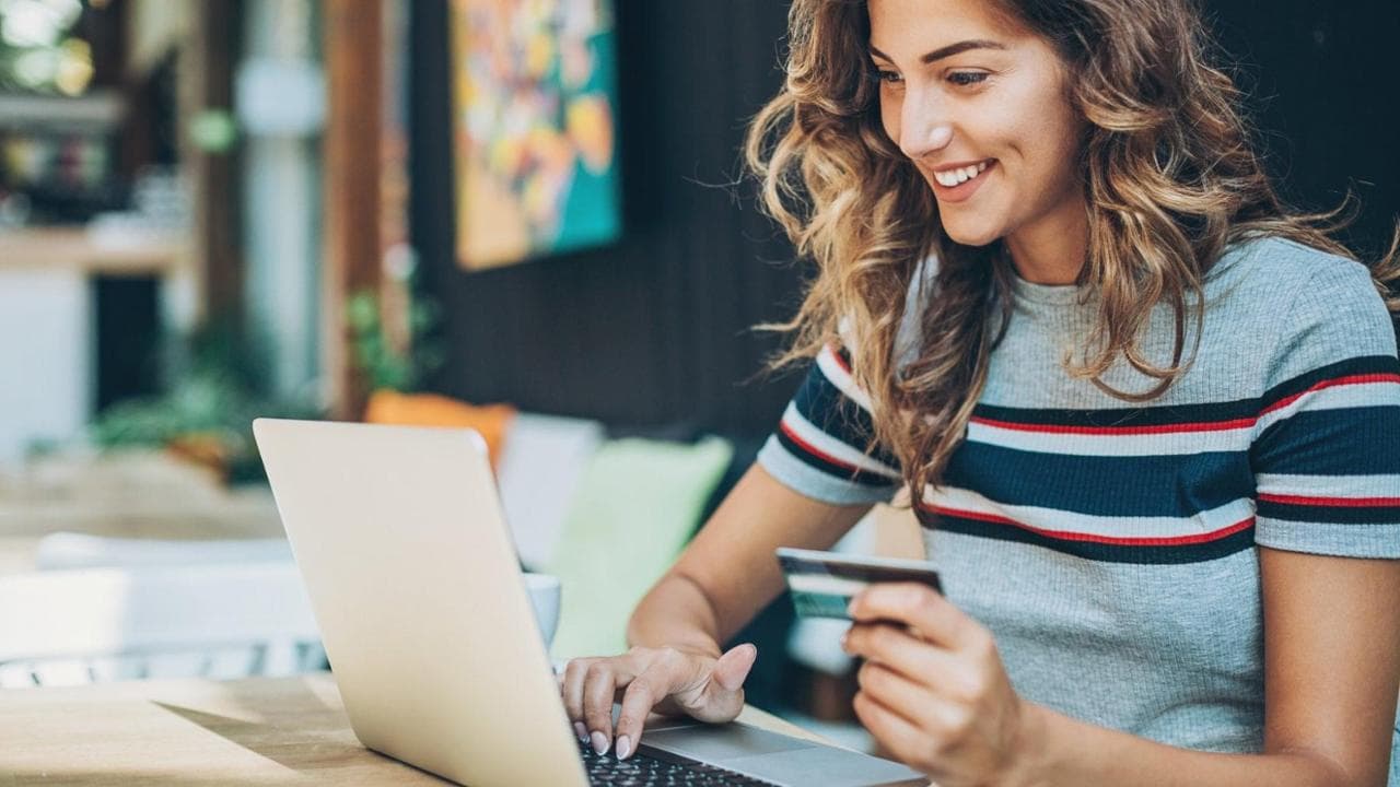 Superato l'esame di esperti e clienti: ecco i 750 migliori negozi online