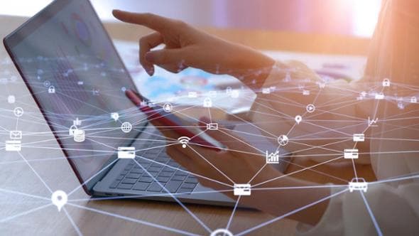 IT, vola Microsoft con Reply e Oracle