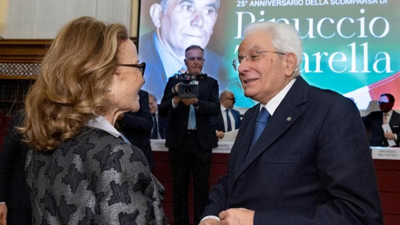 Sergio Mattarella saluta Angela Filipponio Tatarella, vedova di Giuseppe Tatarella