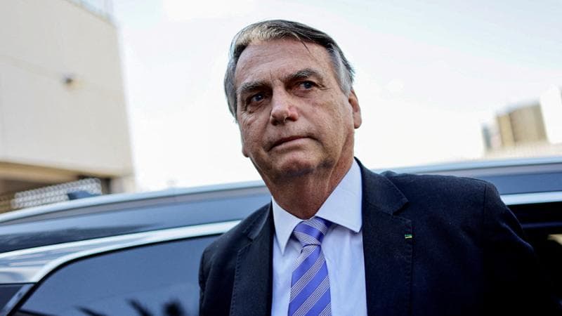 Brasile, sequestrato il passaporto a Bolsonaro: “Approvò il piano per il golpe”