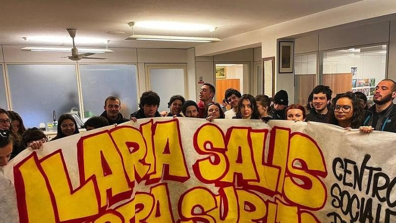 Occupato per Ilaria Salis il consolato ungherese a Venezia: “La vogliamo libera”