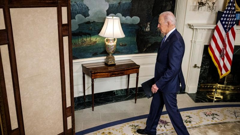 Un gaffeur alla Casa Bianca: tutti gli scivoloni che azzoppano Biden