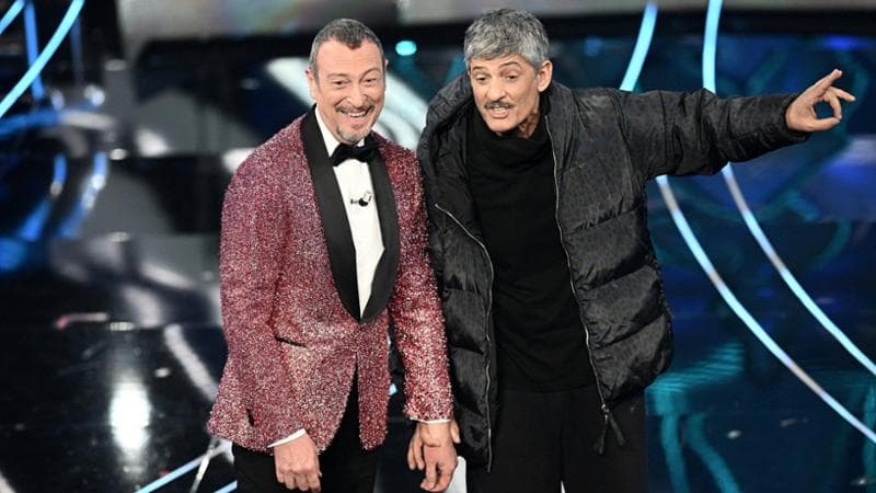 Sanremo, 9 febbraio: Amadeus e Fiorello sul palco dell'Ariston
