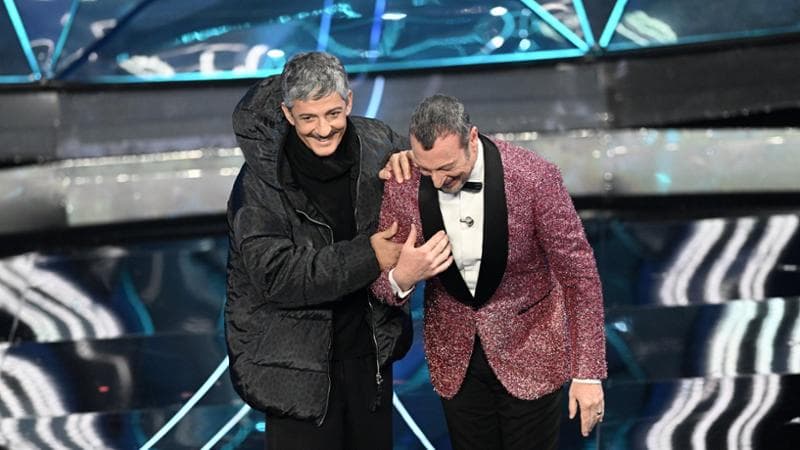I look della quarta serata di Sanremo con i duetti: promossi e bocciati. Amadeus un cioccolatino (voto 5), Annalisa una bomba (9), BigMama, latex e ironia (8)