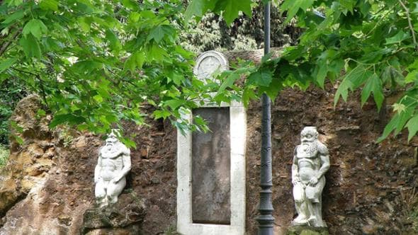 Una porta magica per passare in un’altra dimensione