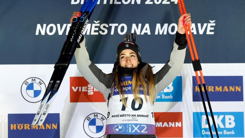 Lisa Vittozzi sul podio