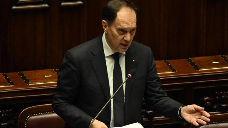 Scontro finale FdI-Lega sul Veneto. Il ministro Ciriani: “Zaia non è eterno, l’alternanza è possibile”. Il governatore: “Non ho tempo da perdere”
