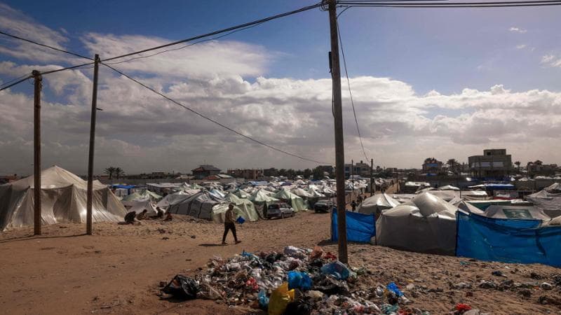 A Rafah sopravviviamo con i fagioli in scatola. Il piano di Netanyahu è solo uno: costringerci all’esilio