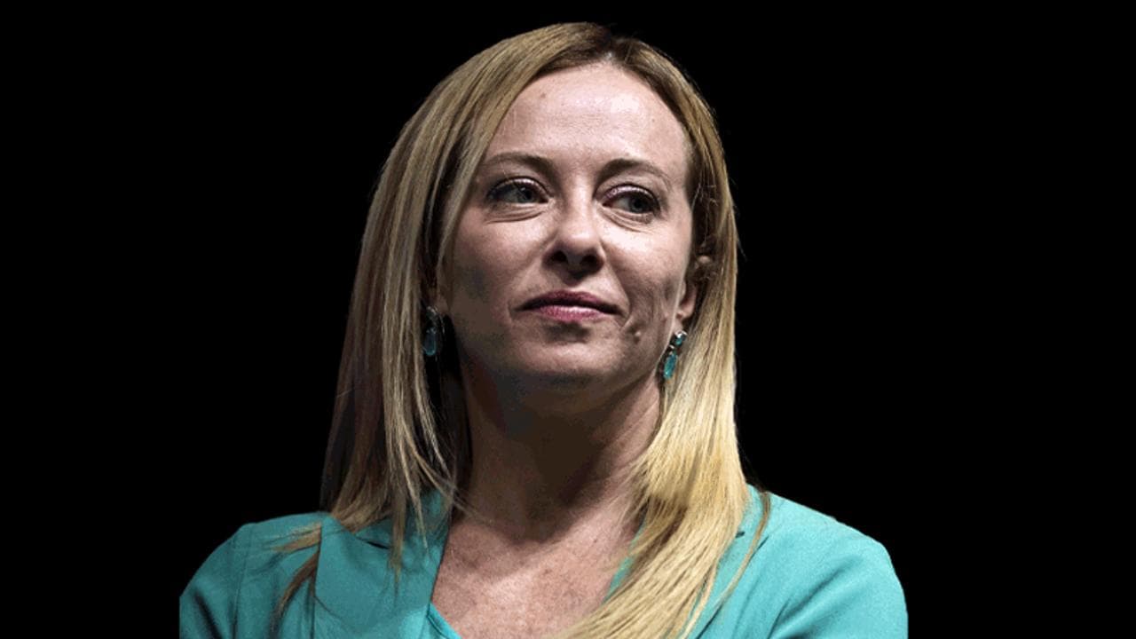 

Il primo anno di Giorgia Meloni al governo: l’underdog prigioniera del passato


