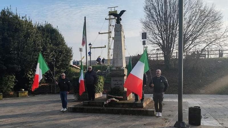 Padova, i naziskin alla cerimonia in ricordo delle Foibe. E Fratelli d’Italia li ringrazia. Il Pd: “Aberrante”