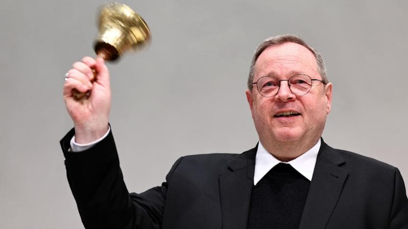 Schermaglia tra Vaticano e vescovi tedeschi sul futuro del sinodo. Schoenborn: “Evitare lo scisma”