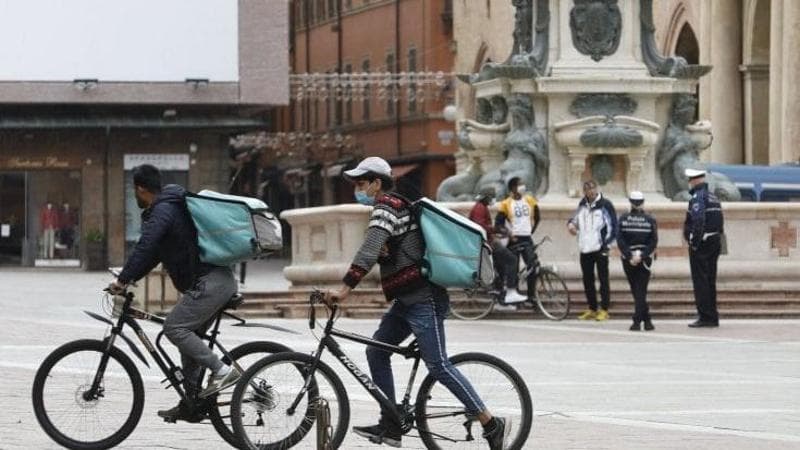 Istat, in Italia oltre mezzo milione di lavoratori con le piattaforme. In testa vendita online, consegne e affitti