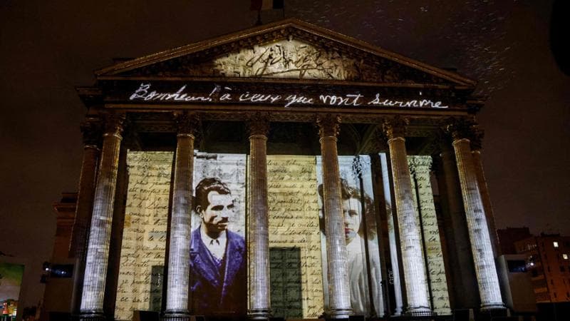 Il comunista armeno Manouchian entra al Panthéon: e con lui Macron inserisce tra i grandi della Repubblica anche cinque partigiani italiani