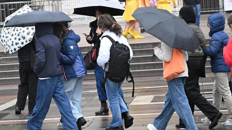Previsioni meteo, piogge, vento e neve. Allerta arancione al Sud, gialla al Nord