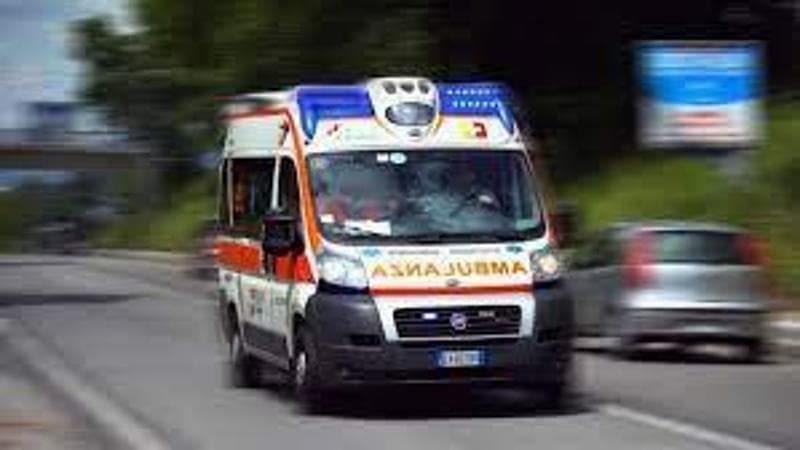 Vicenza, 22enne accoltellato dopo lite in famiglia: è gravissimo. Fermata una persona