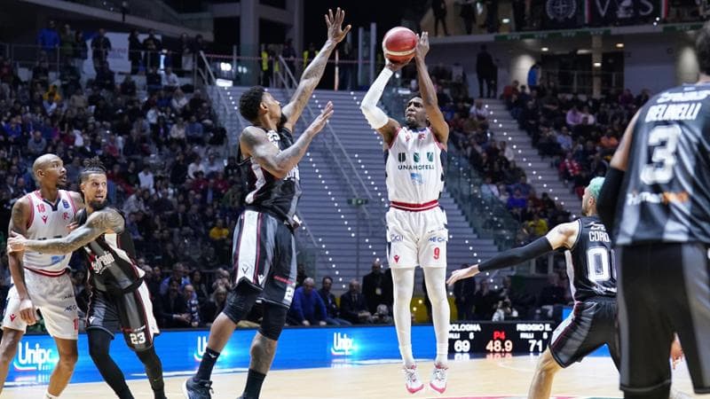 Una fase di Bologna-Reggio Emilia di Coppa Italia