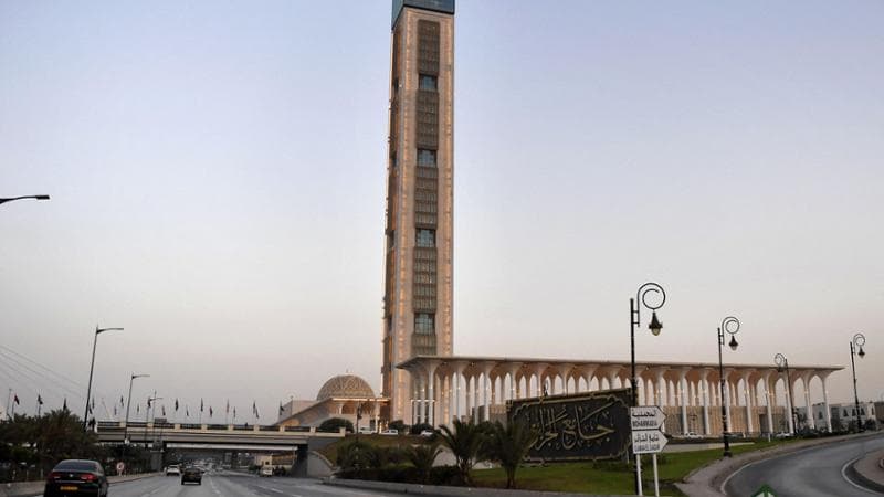 Inaugurata ad Algeri la più grande moschea dell’Africa: così il presidente Tebboune rinsalda il legame con l’Islam