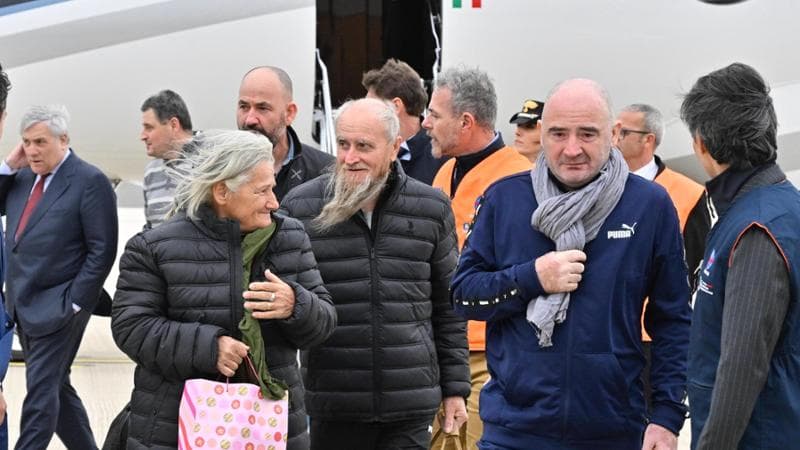 I Langone dopo due anni di prigionia in Mali: “I terroristi ci trattavano bene, seguivamo in radio le partite dell’Inter”. Mistero sul riscatto