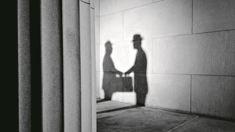 Il lato oscuro che contagiò l’antimafia. Il romanzo di Lucio Luca