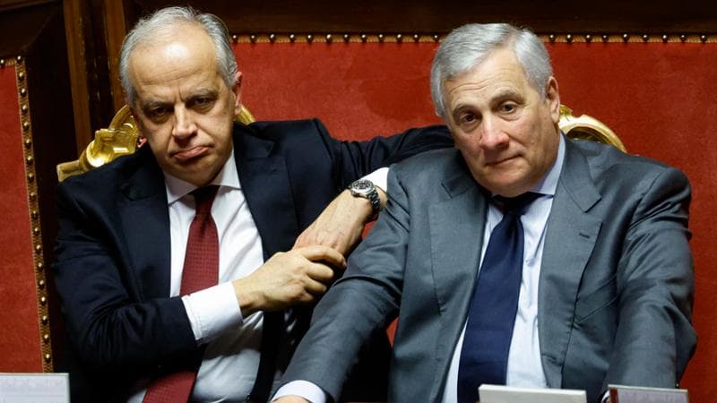 Il ministro Piantedosi con il ministro Tajani