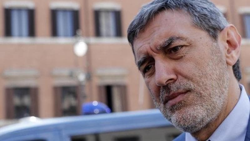 Marsilio sulle elezioni in Abruzzo: “Sono amico di Giorgia e Arianna Meloni e me ne vanto. Non volevo la fiamma nel simbolo”