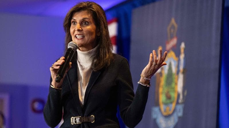 Usa 2024, primo successo per Nikki Haley: vince a Washington Dc. Trump: “Palude inutile, lei cervello di gallina”