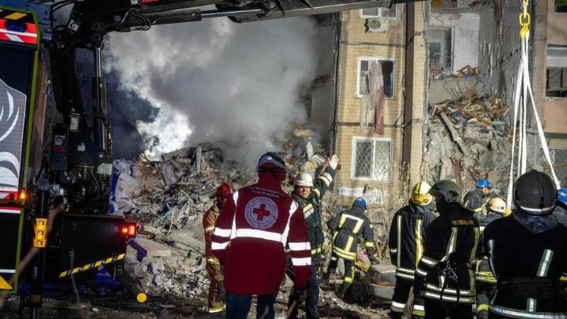 La linea difensiva ucraina trema: tenaglia russa da Sud e da Est