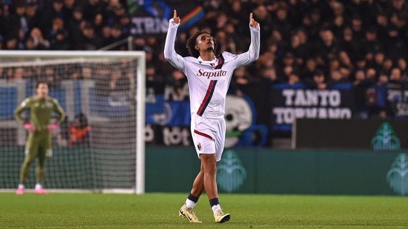 Zirkzee esulta dopo il gol all'Atalanta