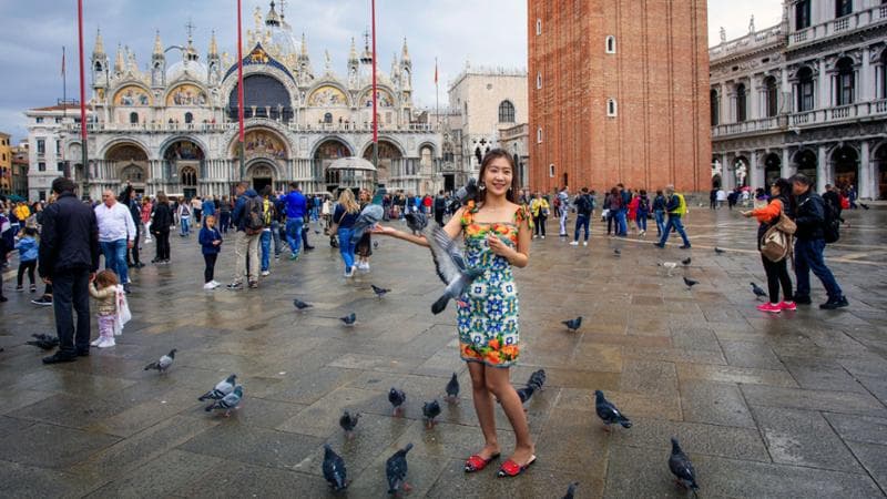 Venezia, bolletta della luce da 260mila euro per un negozio di 15 metri quadrati a San Marco. Il commerciante: “Surreale, non pagherò”