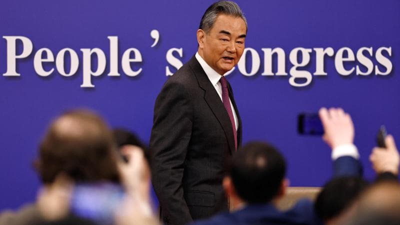 Il ministro degli esteri cinese Wang Yi: “Gli Usa cercano di reprimere la Cina. Mosca? La fiducia cresce”