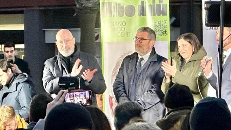 Schlein a Pescara con Bonaccini: “Uniti vinciamo anche in Abruzzo”. E rilancia la battaglia del centrosinistra sul salario minimo